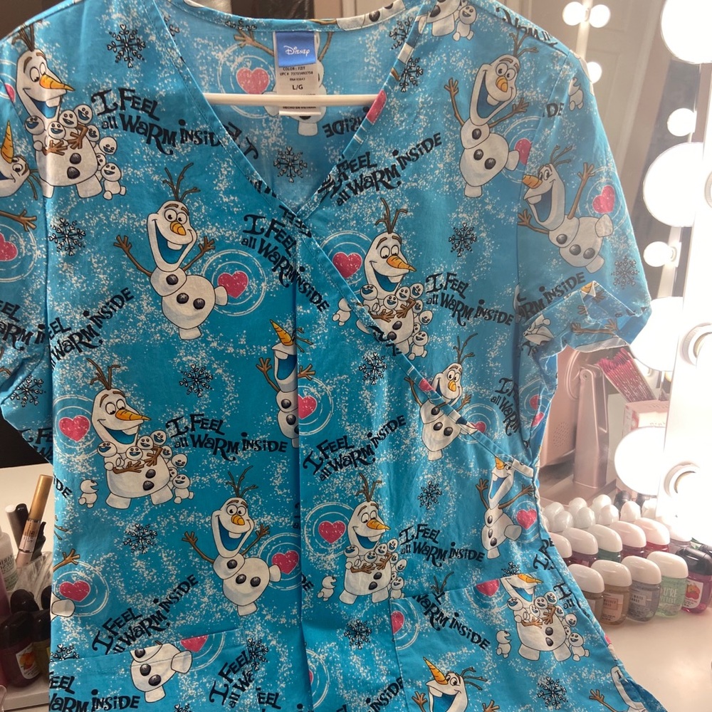 Scrub top